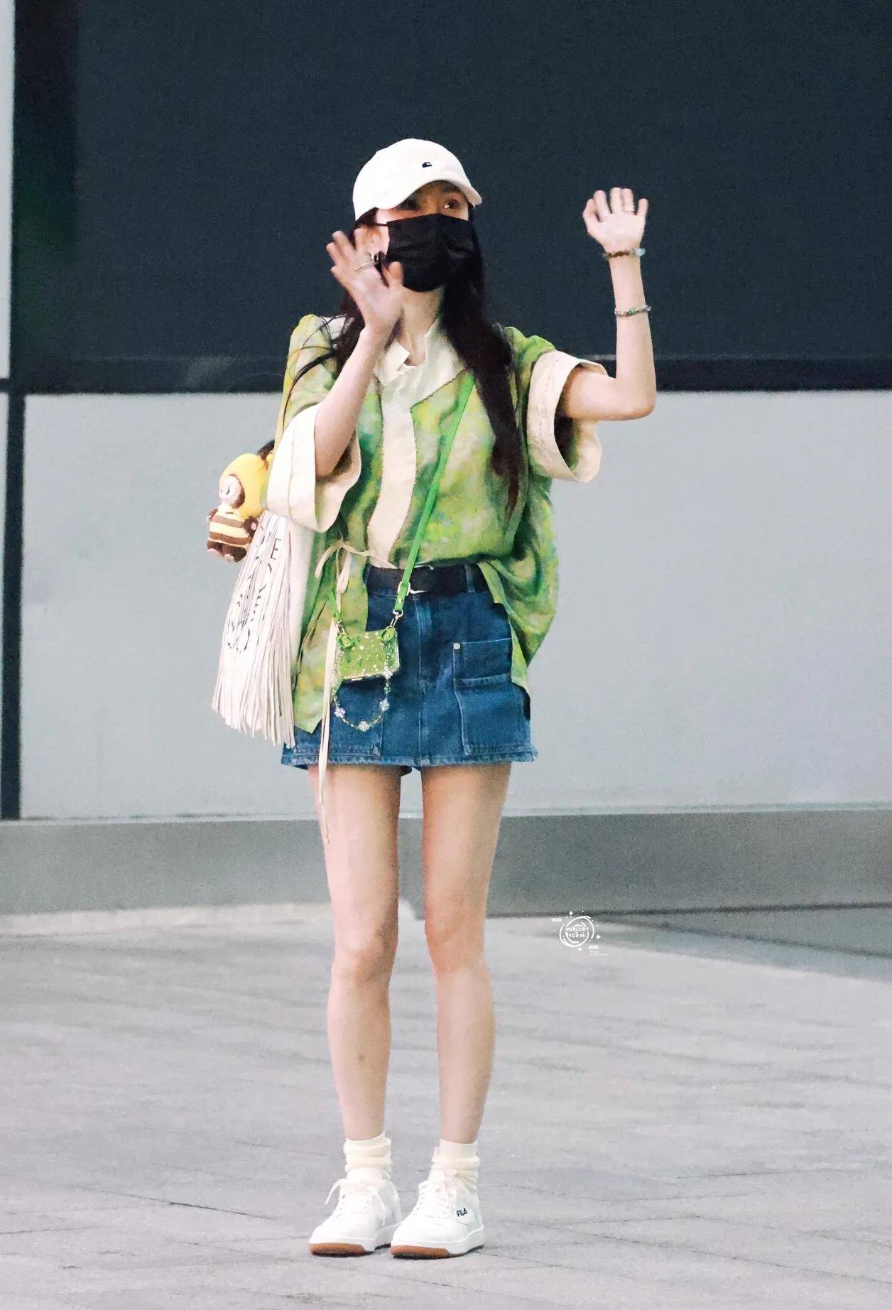 夏日穿搭学学杨幂!时髦好看又个性,穿出门炸街!