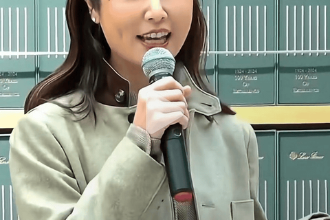 49岁林心如增肥后美得更高级，穿西装+阔腿裤好高级，差点认不出