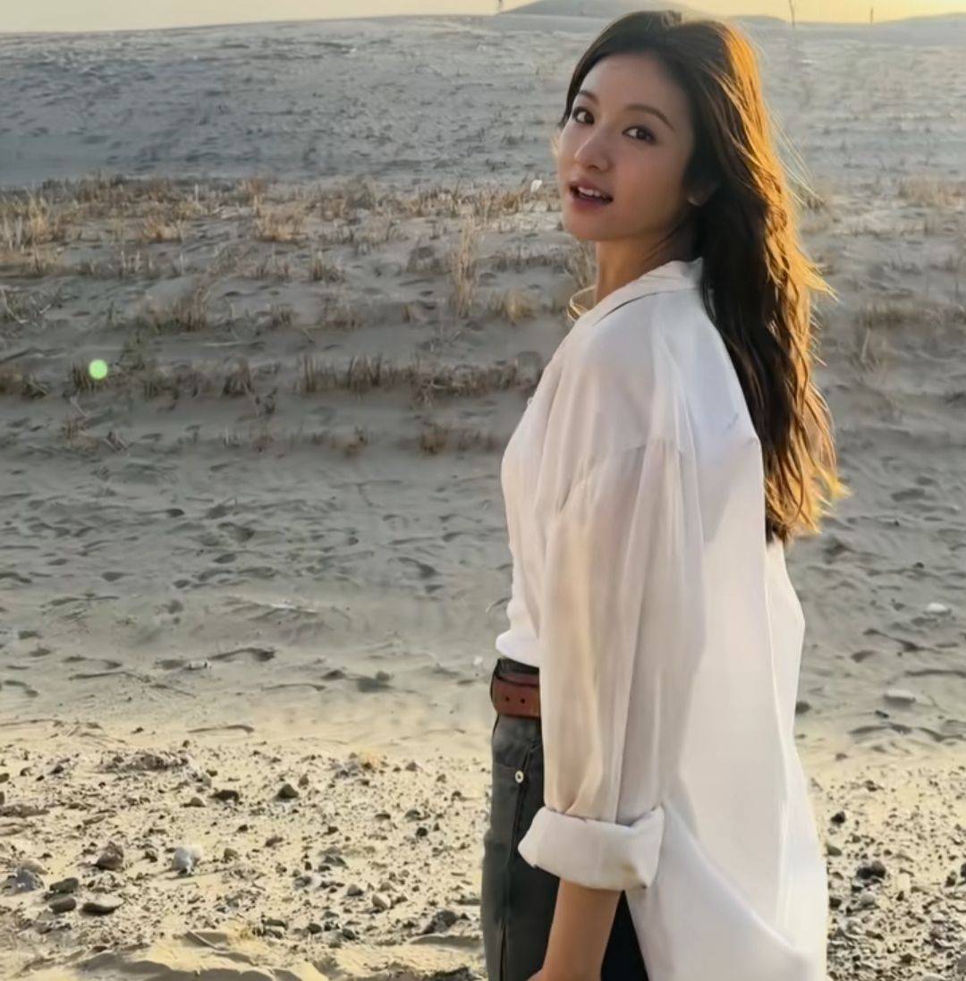 大气又舒服，李兰迪的一组美照令人惊艳