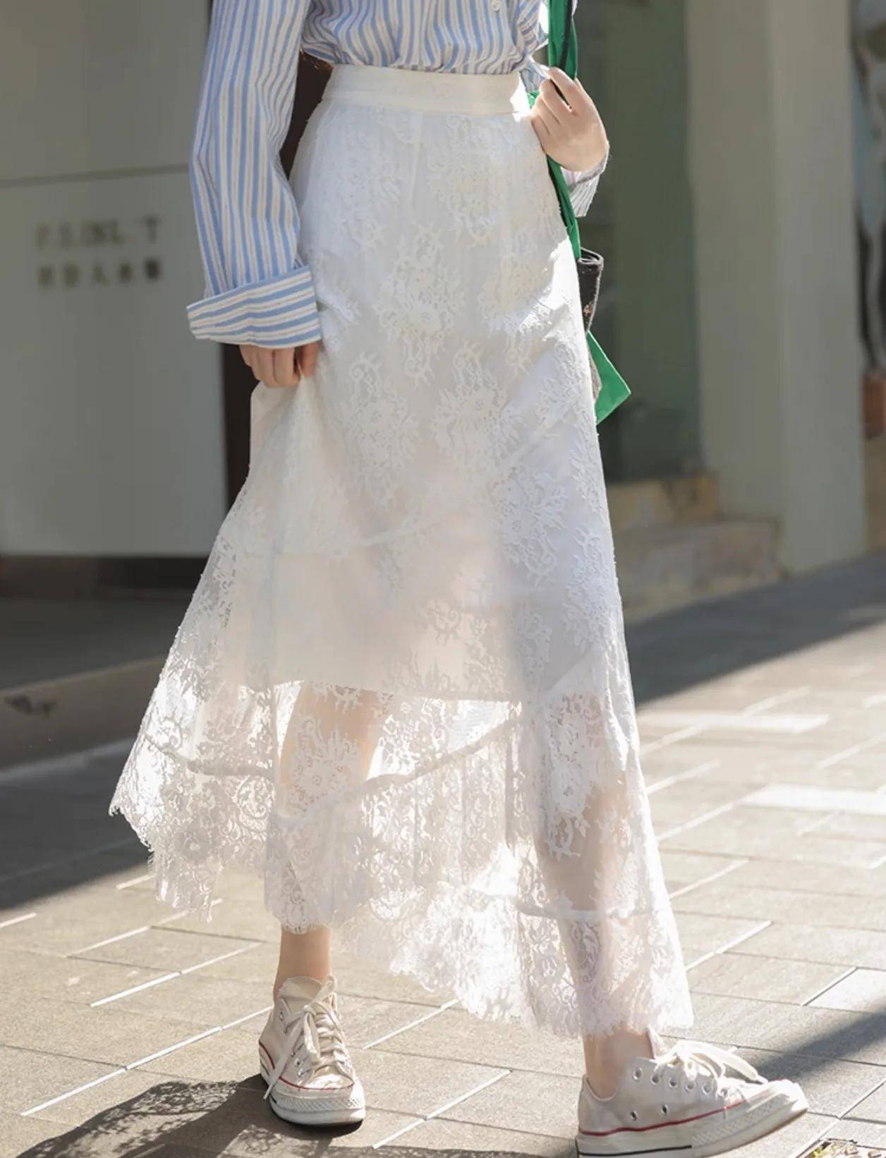 成熟女性都爱穿“衬衫+长裙”,简约高级,很显气质