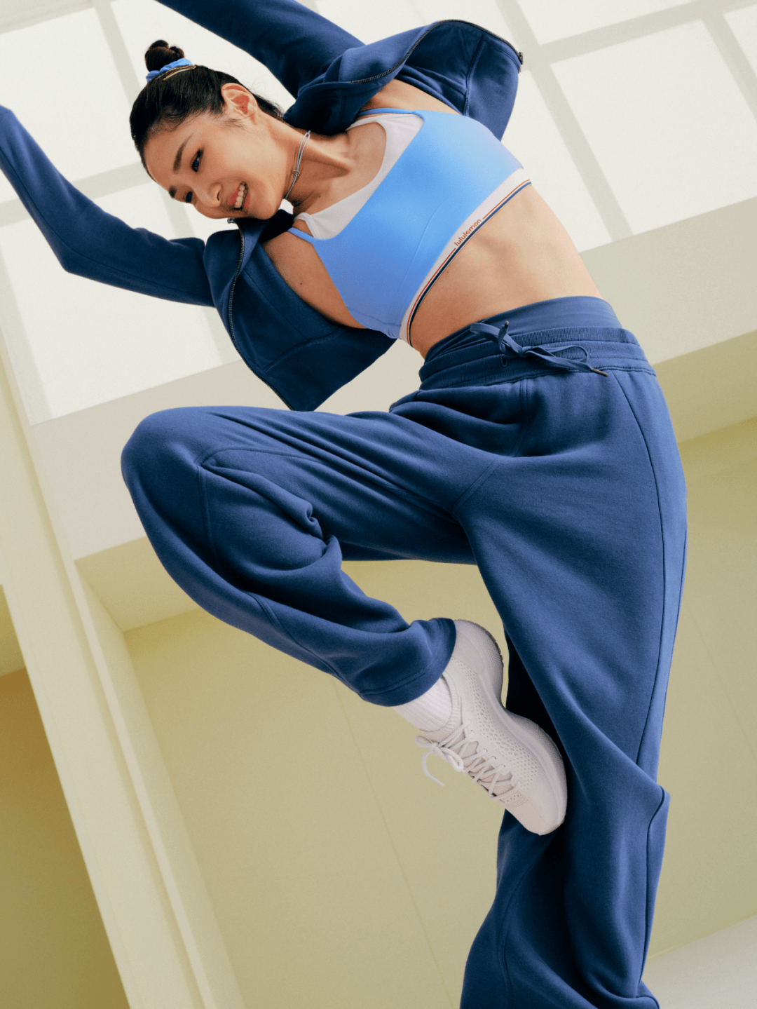 Jennie、宋慧乔，入秋女神都爱运动装！