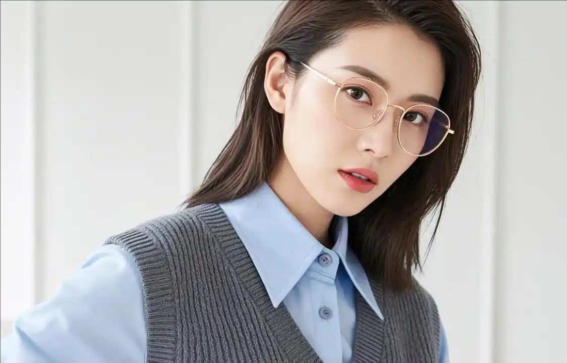 入秋怎么穿才洋气？“高智感”让女生更具吸引力，时髦保暖两不误