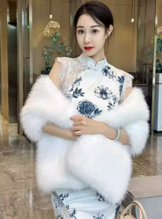 秋冬穿旗袍这样搭，时尚又保暖！