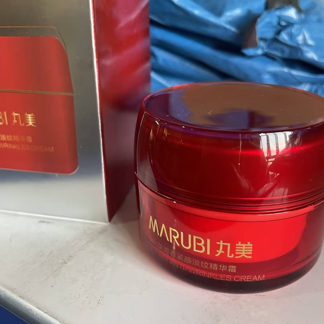 紧致提拉护肤品哪个好？试试抗皱面霜搞定