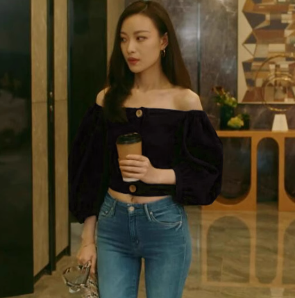 还记得《金陵十三钗》中风情万种的倪妮吗？