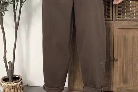 别总穿萝卜裤、紧身裤了，快来试试这三种裤子，时尚又舒适！