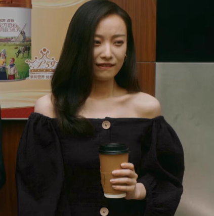 还记得《金陵十三钗》中风情万种的倪妮吗？