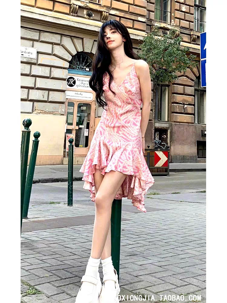 鞠婧祎的时尚穿搭秘诀！一键解锁聚美服装搭配
