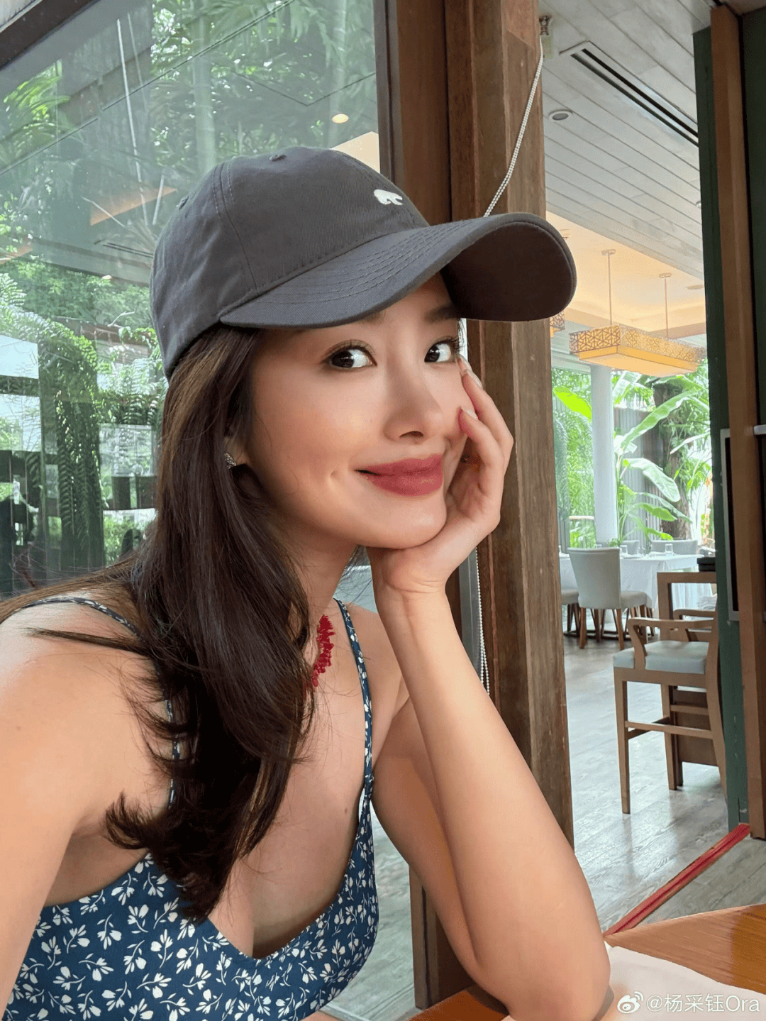 很会穿裙子的杨采钰，她这个搭配思路还挺实用