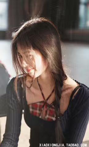小个子的女生想跟着明星学穿搭就选鞠婧祎，甜美时尚！